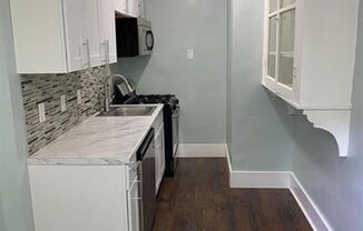 Studio, 1 bath, 400 sqft, $829, Unit 206