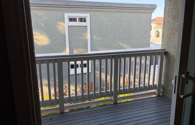 1 bed, 1 bath, 753 sqft, $2,490, Unit J10