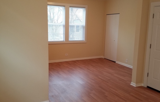 3515 W McLean Ave