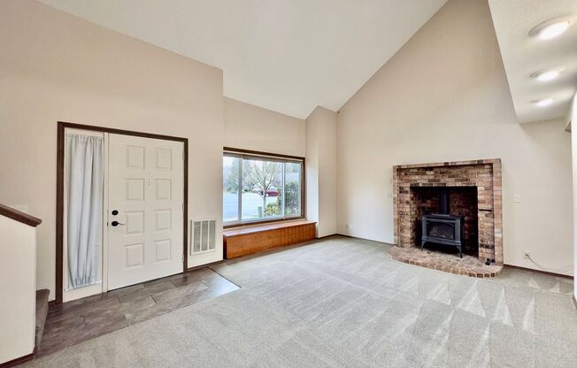 Discover This Charming Home in Wilsonville.