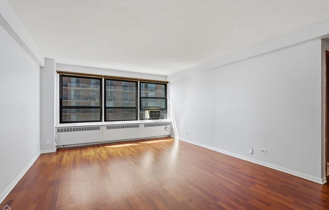 1 bed, 1 bath, 700 sqft, $1,950, Unit 418-1303