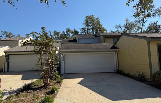 Townhome Off The Parkway With 2 Car Garage