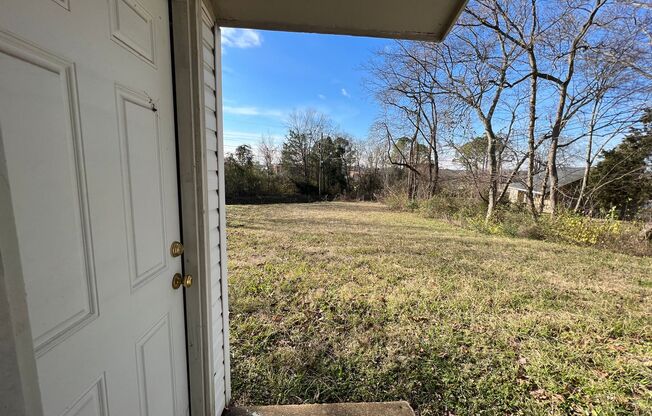 3 beds, 1 bath, $1,250