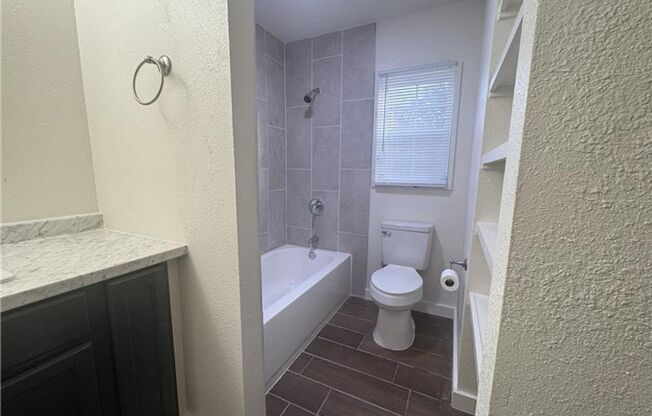 3 beds, 2 baths, $1,450