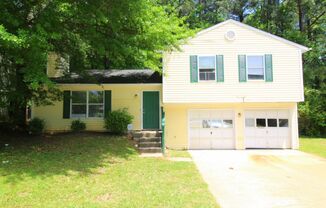 3 bdrm, 2.5 bath in Stone Mountain