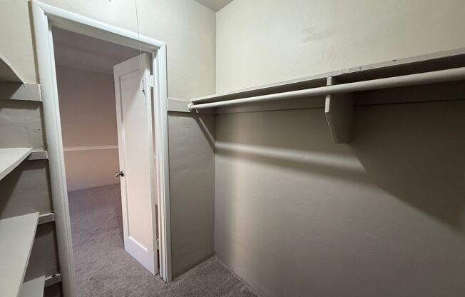 1 bed, 1 bath, $1,600, Unit 12