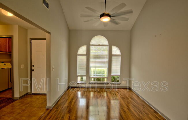 2203 CORBIN WAY