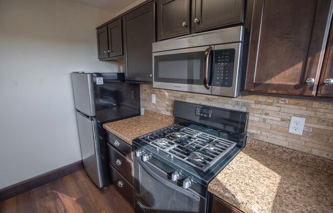 Studio, 1 bath, 459 sqft, $1,235, Unit 705