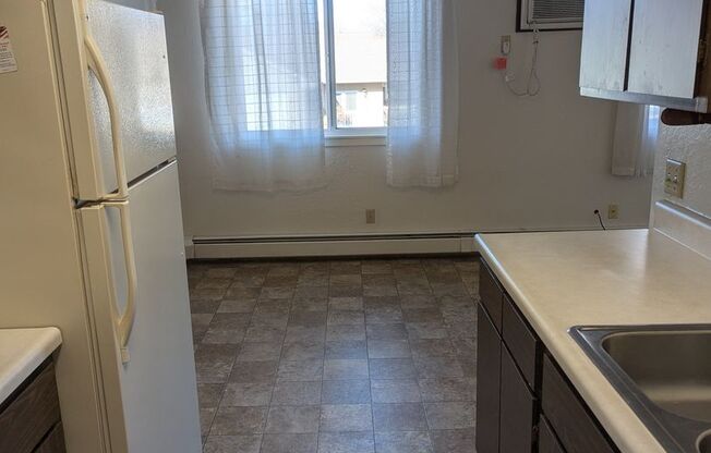 Summerview - 415 E Luverne St