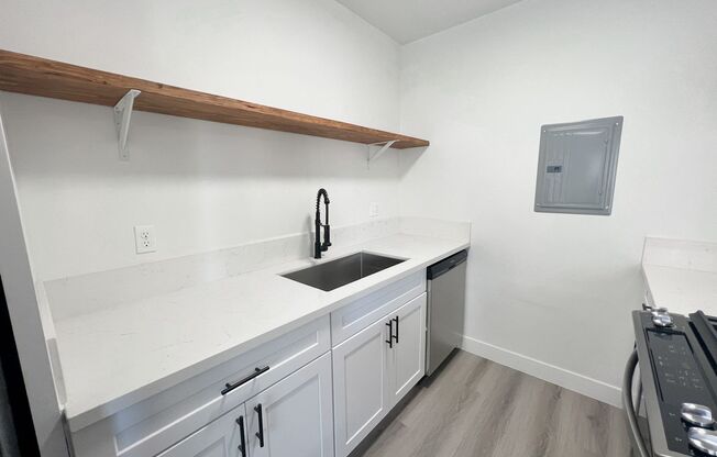 1 bed, 1 bath, 650 sqft, $2,383