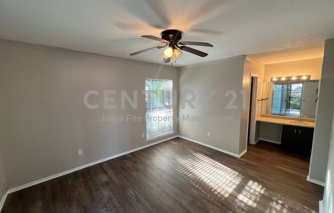 2 beds, 1 bath, $1,450