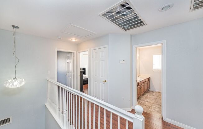 5 Bedroom home with pool and spa with downstairs Bed/bath. No carpet!