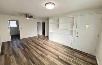 2 beds, 1 bath, $2,185, Unit E