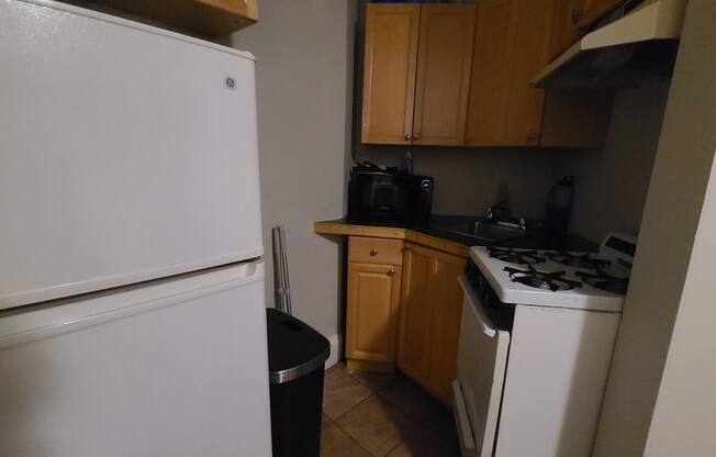 Studio, 1 bath, $2,335, Unit 16