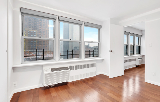 2 beds, 1.5 baths, 880 sqft, $6,000, Unit 17D