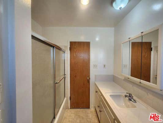 1 bed, 1 bath, 1,050 sqft, $1,800, Unit 3