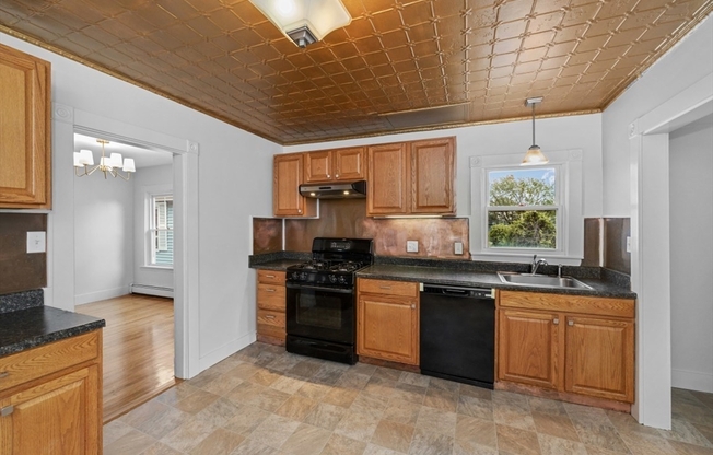 9 KINGMAN RD