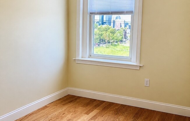 4 beds, 2 baths, 1,150 sqft, $3,200, Unit 2