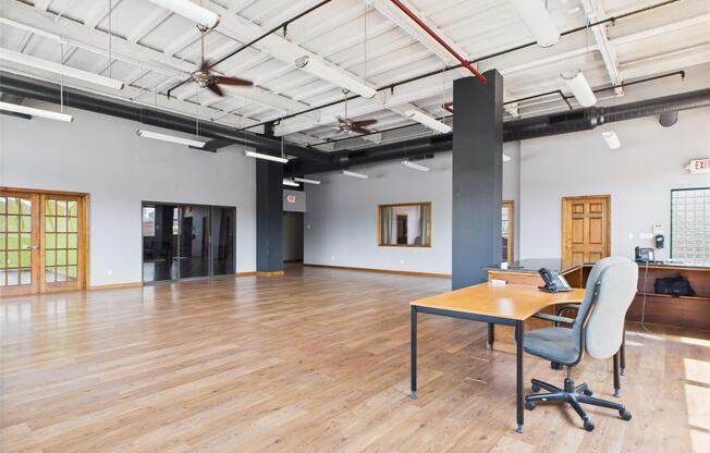 1005 35 AVE