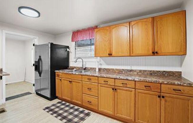 3 Bed 1 Bath Single Family Home on Spokanes North Side!