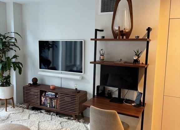 Studio, 1 bath, 531 sqft, $3,650, Unit 1210