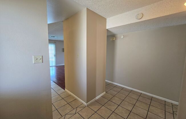 SINGLE STORY HOME WITH POOL!!!