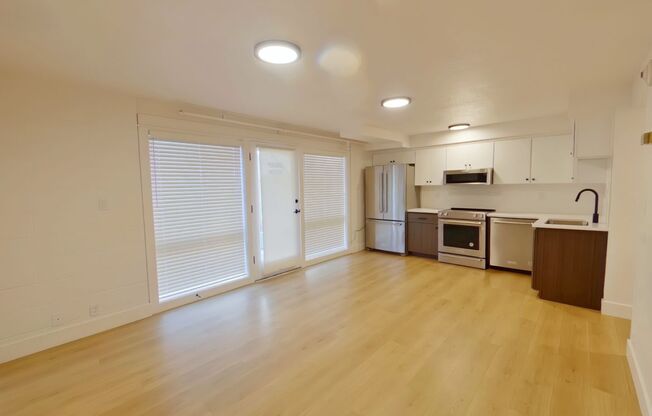 1 bed, 1 bath, $1,395, Unit A