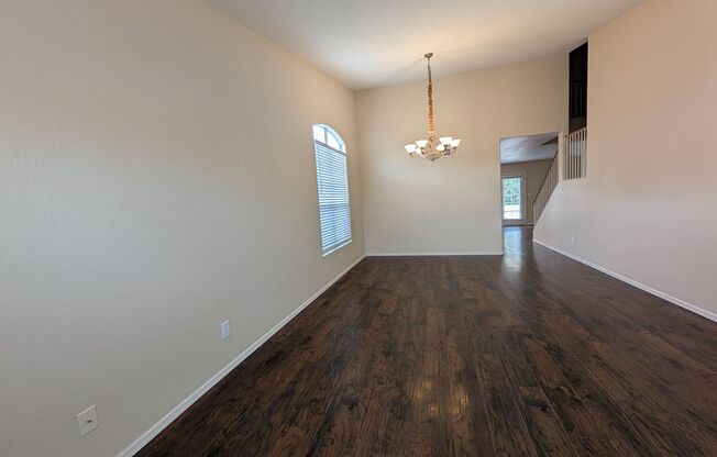 4 beds, 2.5 baths, $2,400