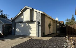 NICE SINGLE STORY HOME IN ROSEVILLE