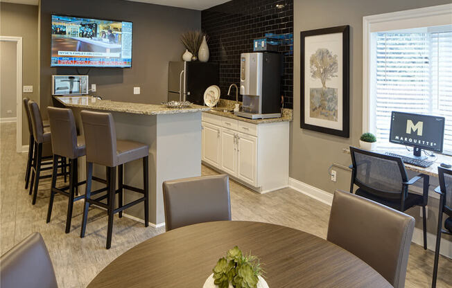 Coffee Bar and Lounge at Brookdale on the Park, Naperville, IL, 60563