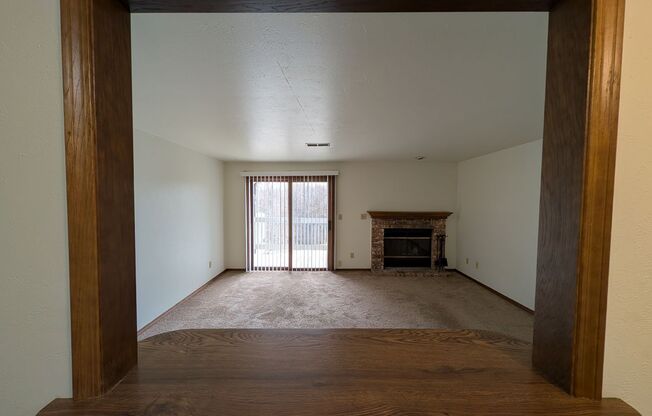 2 beds, 2 baths, 1,034 sqft, $1,279, Unit 1401 043