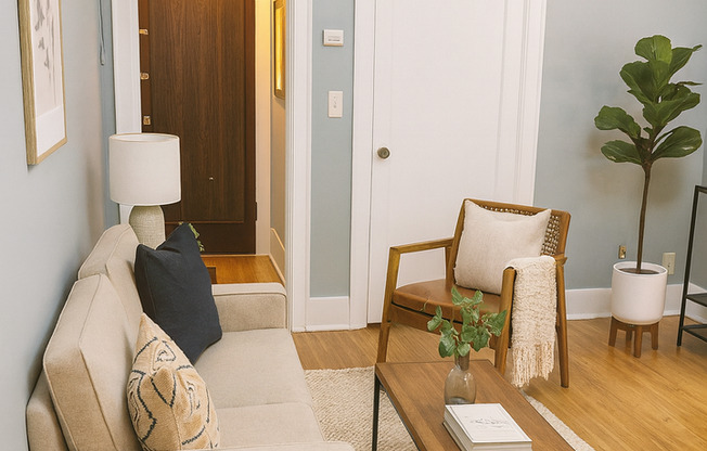 Studio, 1 bath, 445 sqft, $1,600, Unit 309