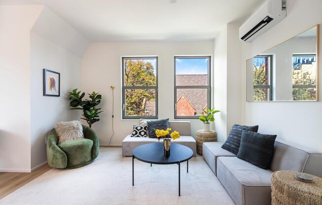 Studio, 1 bath, 470 sqft, $3,395, Unit 420