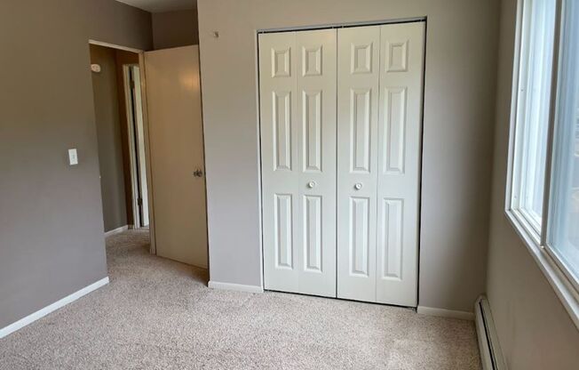 2 beds, 1 bath, $1,399