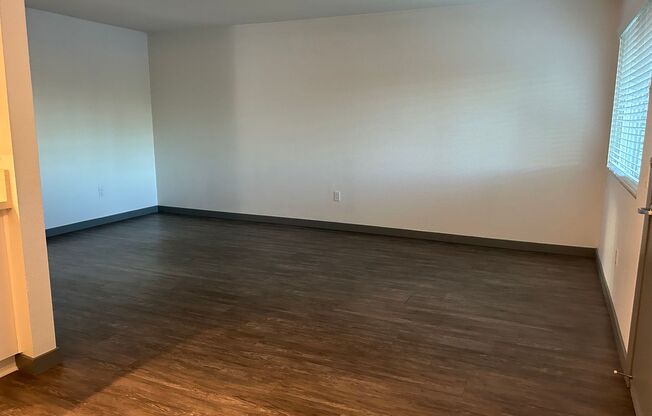 1 bed, 1 bath, 750 sqft, $2,370, Unit A076