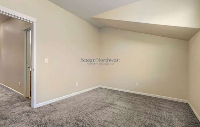 3 beds, 3.5 baths, $2,695