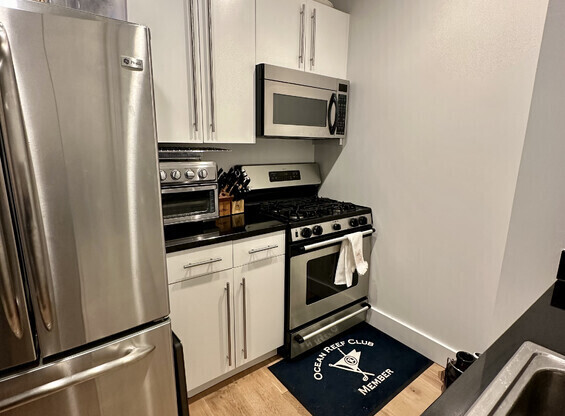 1 bed, 1 bath, $5,999, Unit 721