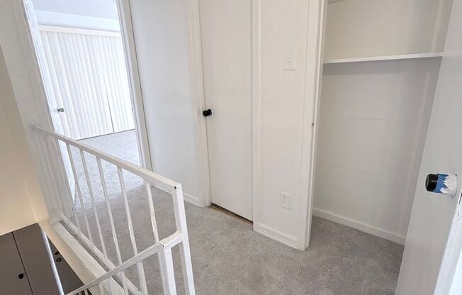 2 beds, 1.5 baths, $900, Unit # 1615