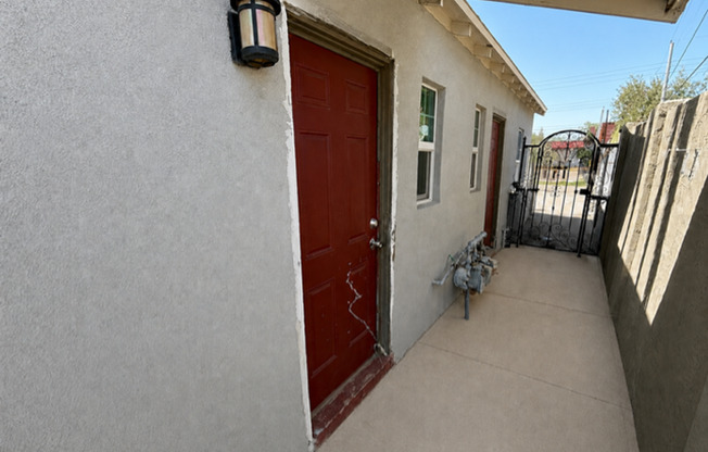 1507 N 15 AVE