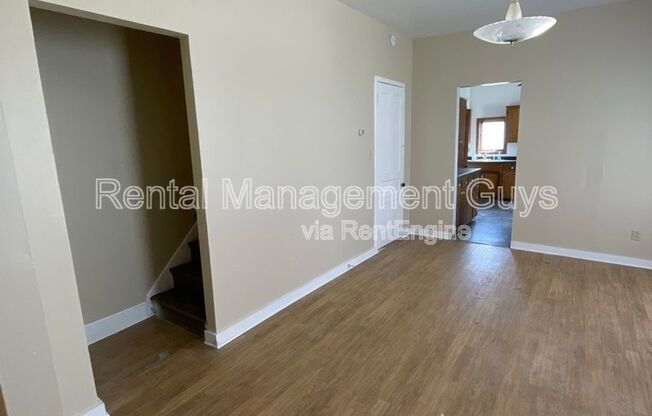 282 PAGE ST E