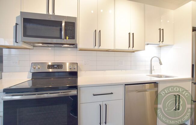 2 beds, 1 bath, 570 sqft, $2,500, Unit 415