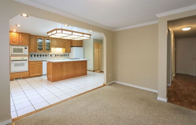 4 Bedroom / 3 Bath Home in Sandy!