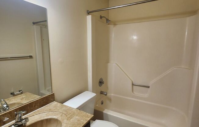 1 bed, 1 bath, 790 sqft, $870, Unit 4931