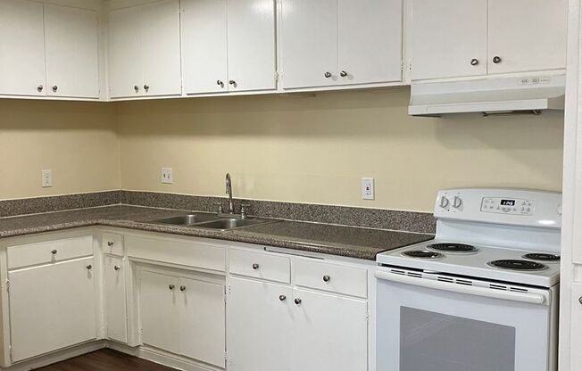 1 bed, 1 bath, 600 sqft, $1,750, Unit #3108J