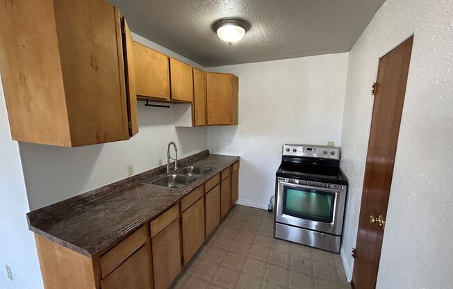 901 South Lincoln