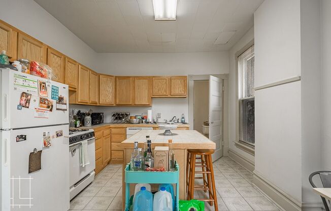 1 bed, 1 bath, $1,425, Unit 266 Buttles Ave Apt. A