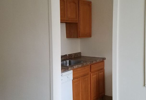 (640) Southcrest Heights Apartments