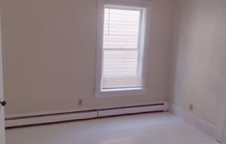 3 beds, 1 bath, 1,500 sqft, $1,950, Unit 2