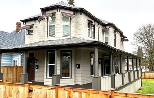 715 S Sheridan Ave