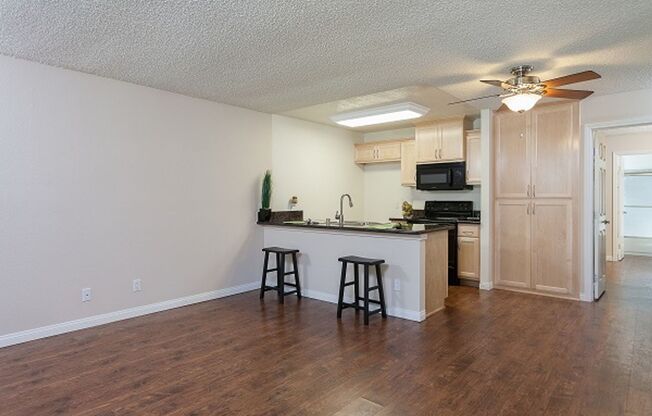 1 bed, 1 bath, 750 sqft, $2,285, Unit 0055